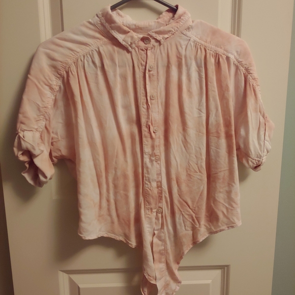 Pink tie dye cropped button up - Picture 2 of 4